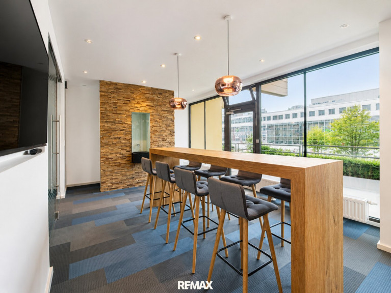 Wohnung - 8605, Kapfenberg - *** Design. Lage. Rendite. – Exklusive Büro- und Geschäftsräumlichkeiten mit 315,21 m², traumhafter 70 m² Sonnenterrasse und vielseitigem Wohnpotenzial ***