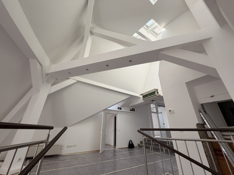Büro / Praxis - 1010, Wien - Attraktives Altbaubüro in prominenter Lage