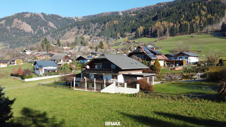 Haus - 9872, Millstatt am See - Ein Haus. Ein Grundstück. Unzählige Perspektiven - Wohnen, investieren, entwickeln – am Millstätter Sonnenplateau.