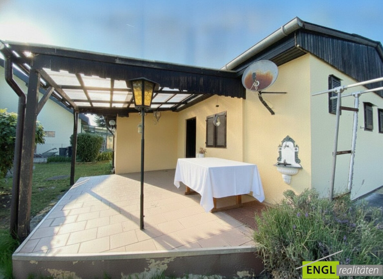 Haus - 7035, Steinbrunn - "die Badesaison genießen"  Pachtgrund mit Bungalow mit großem Garten und Pool in der Feriensiedlung beim Badeteich Steinbrunn