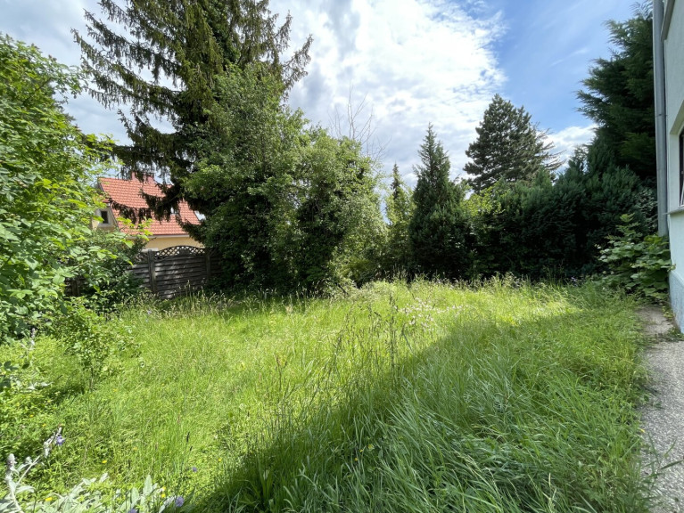 Haus - 1230, Wien - Sanierungsbedürftiges Einfamilienhaus mit Garten und Garagenstellplatz sucht neue*n Eigentümer*in!