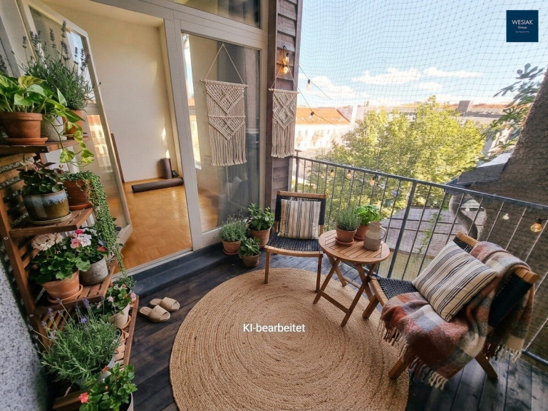 Wohnung - 8010, Graz - Helle Dachgeschoßwohnung mit 2 Zimmer und einer Loggia in der Leitnergasse
