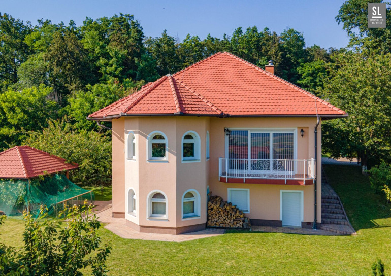 Haus - 2250, Ptuj - Großzügiges Anwesen mit Bio-Obstgarten und Traumaussicht nahe Ptuj