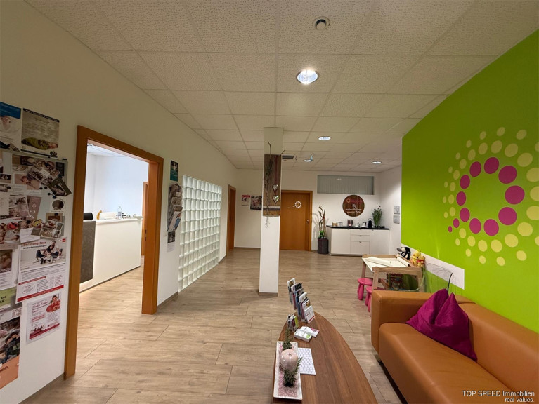 Büro / Praxis - 5600, Sankt Johann im Pongau - 168m² Büro- bzw. Praxisfläche an der Hauptstraße – St. Johann im Pongau