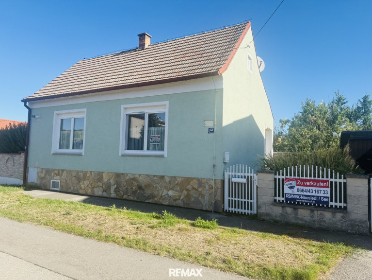 Haus - 2425, Nickelsdorf - Einfamilienhaus mit Naturgarten,Werkstatt, beheizbares Nebengebäude, Carport