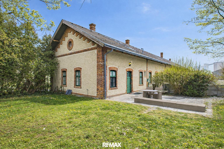 Haus - 7011, Siegendorf - Reihenendhaus mit 235 m² Garten für Hausmeister/-paar