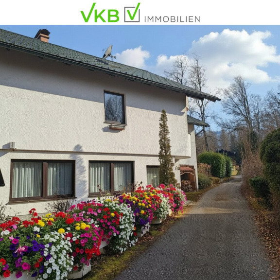 Haus - 4813, Altmünster - Großzügiges Haus neben dem Traunsee mit Badeplatz!