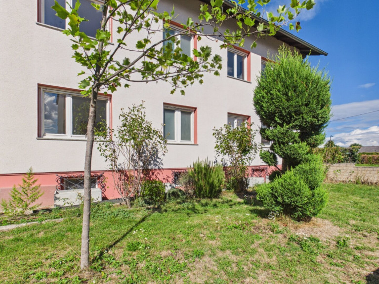Haus - 8054, Graz - Zweifamilienhaus mit Garten und Doppelgarage, vollunterkellert – über 350m² Gesamtfläche!