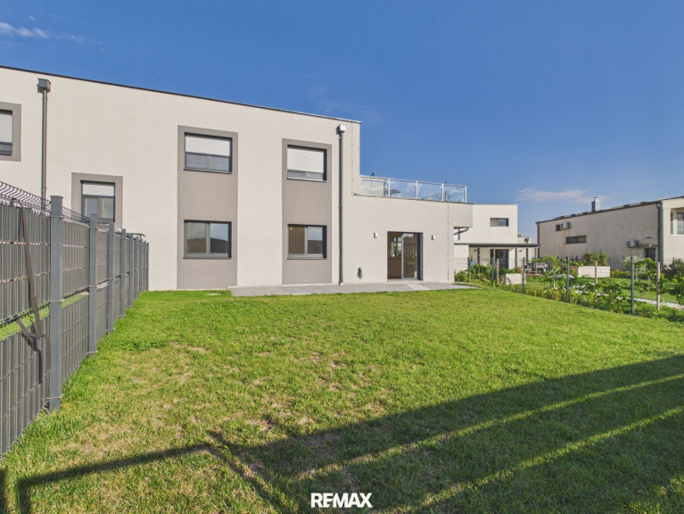 Wohnung - 7111, Parndorf - Wohnen mit Urlaubsfeeling: ETW mit Terrasse, Garten & Badeteichzugang
