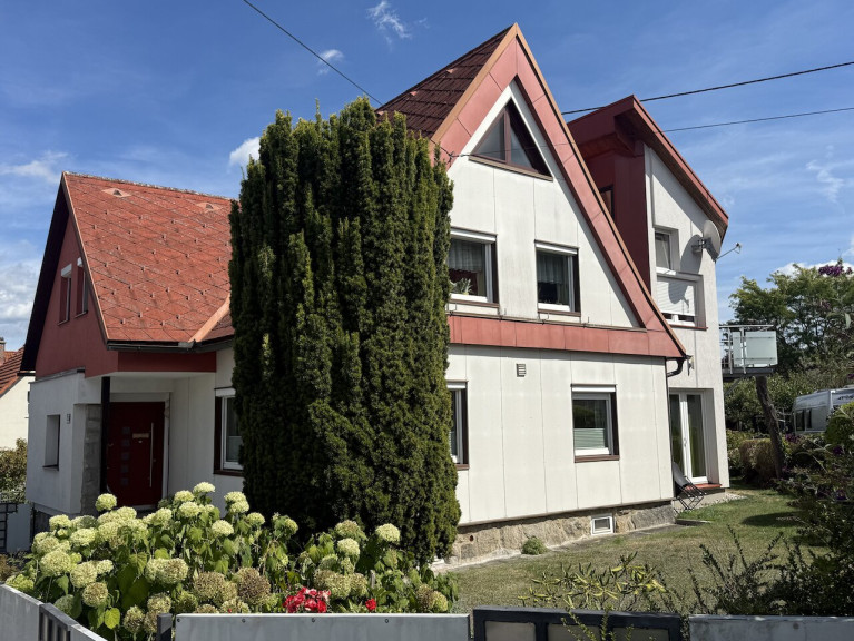 Haus - 4240, Freistadt - Großzügiges Einfamilienwohnhaus mit Garten, Garage und 9 Zimmern in der Bezirkshauptstadt Freistadt