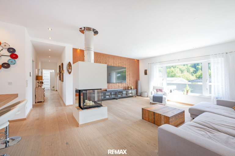 Wohnung - 5411, Oberalm - Penthouse mit großzügigen Terrassen, Garten, Jacuzzi und Gewerbefläche zur Eigennutzung/Vermietung in Oberalm