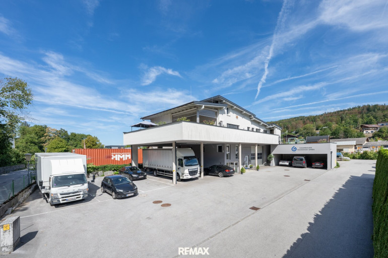 Halle / Lager / Produktion - 5411, Oberalm - Gewerbeimmobilie mit Penthouse, Hallenflächen und großem Außenbereich