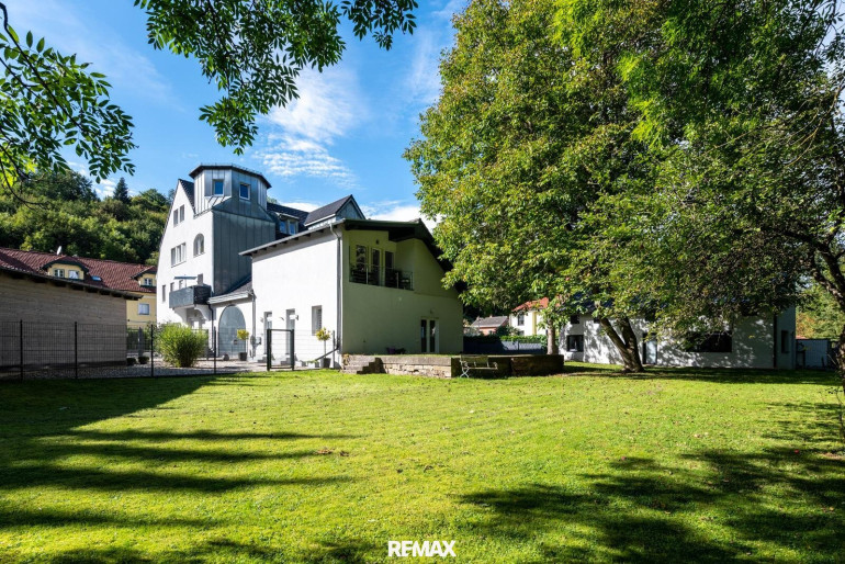 Wohnung - 3021, Pressbaum - " 3-Zimmer-Wohnung mit Balkon in historischer Villa "