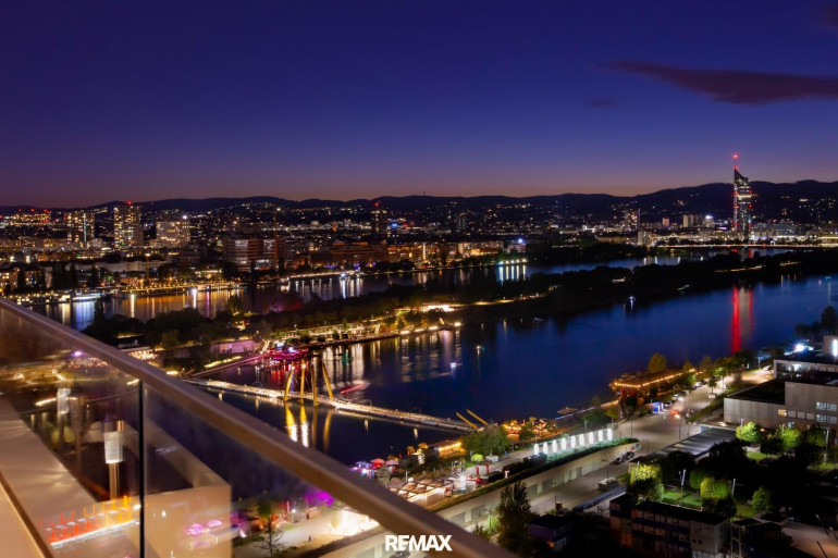 Wohnung - 1220, Wien - “Danube Flats | 19th Floor with Panoramic Danube Views”