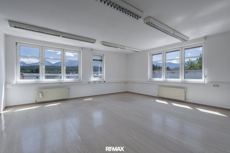 Büro / Praxis - 9500, Villach - Attraktive Bürofläche mit 4 großen Räumen in guter Lage