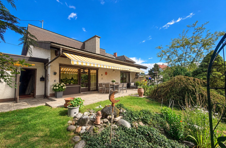 Haus - 9020, Klagenfurt am Wörthersee - *** Ein Zuhause mit Charakter: Großzügiges Einfamilienhaus mit idyllischem Garten ***