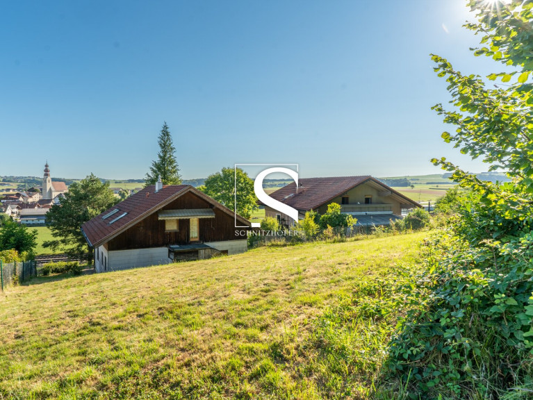 Haus - 5204, Straßwalchen - NEST mit AUSSICHT | Großzügiges Hanggrundstück mit Bestand | Irrsdorf