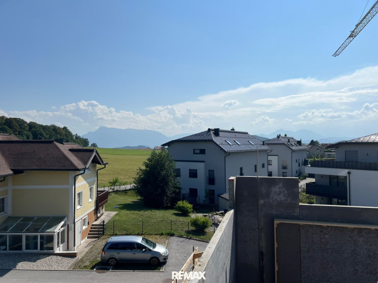 Wohnung - 5161, Elixhausen - Penthouse-Charakter in Elixhausen: Panoramablick, 33 m² Terrasse und bis zu 4,20 Meter Raumhöhe