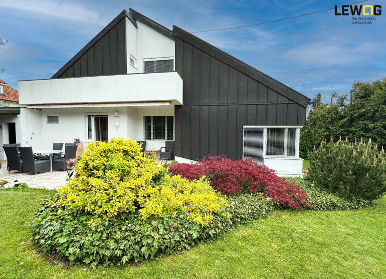 Haus - 4061, Pasching - Modernisiertes Architektenhaus mit Gartenidylle