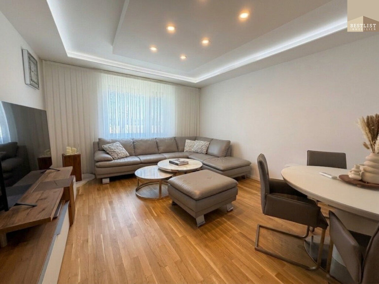 Wohnung - 2486, Landegg - Modern wohnen in Landegg – Stilvolle 3-Zimmer-Wohnung mit Loggia