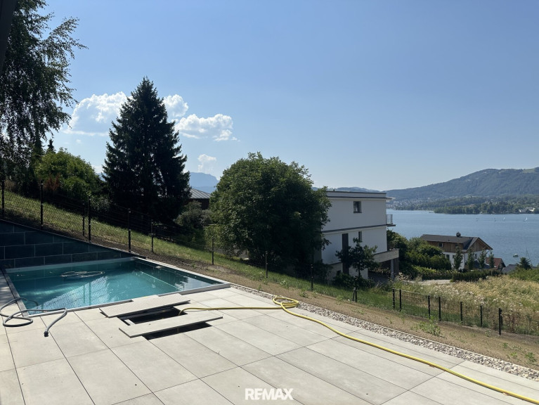Wohnung - 4810, Gmunden - Neuer Preis - Bright Side - einzigartige Eigentumswohnung mit Pool in Gmunden am Sonnenhang Top 5