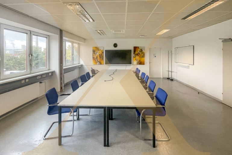 Büro / Praxis - 4020, Linz - Bürotrakt in perfekter Lage im Linzer Hafengebiet zu vermieten! Außenlagerfläche optional anmietbar!