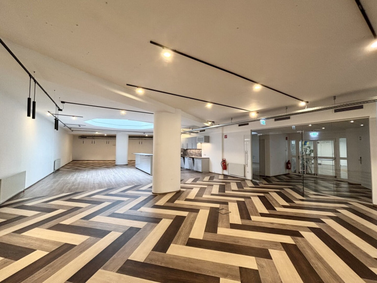 Büro / Praxis - 1150, Wien - 1150! Bürofläche auf zwei Ebenen mit idealer Anbindung Nahe U4/U6/Station Längenfeldgasse!