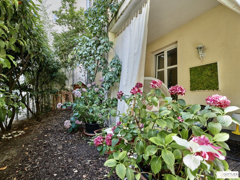 Büro / Praxis - 1060, Wien - Bestlage Nähe Mariahilferstraße! Sonniges 2-Zimmer-Büro mit Eigengarten in Biedermeier-Haus