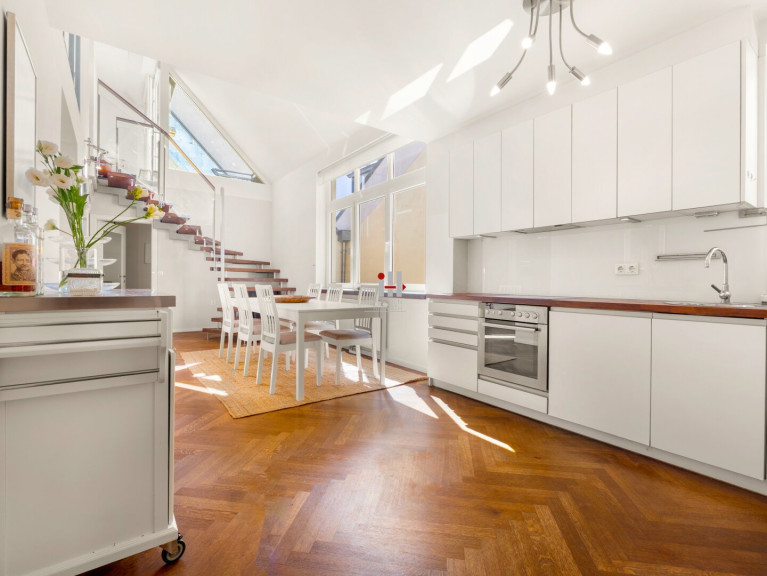 Wohnung - 1020, Wien - Exklusive 5-Zi Dachgeschosswohnung mit Terrasse & 2 Bädern im 1020 Wien – neuwertig!