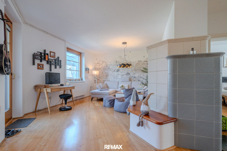 Wohnung - 8301, Laßnitzhöhe - Wohnqualität im Luftkurort: helle 3-Zimmer-Wohnung mit Kachelofen & Balkon
