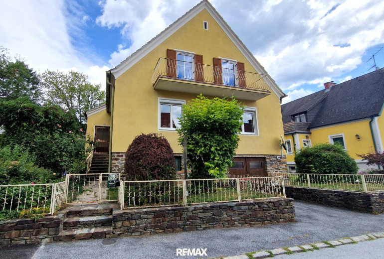 Haus - 8230, Hartberg - Zentrums-und naturnah: Herzhaftes Einfamilienhaus mit Renovierungsbedarf in Hartberg!
