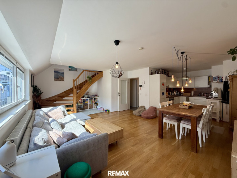 Wohnung - 1180, Wien,Währing - MODERNES WOHNEN ÜBER DEN DÄCHERN DES 18. BEZIRKS! – Dachgeschoss-Maisonette mit Dachterrasse + TG Platz