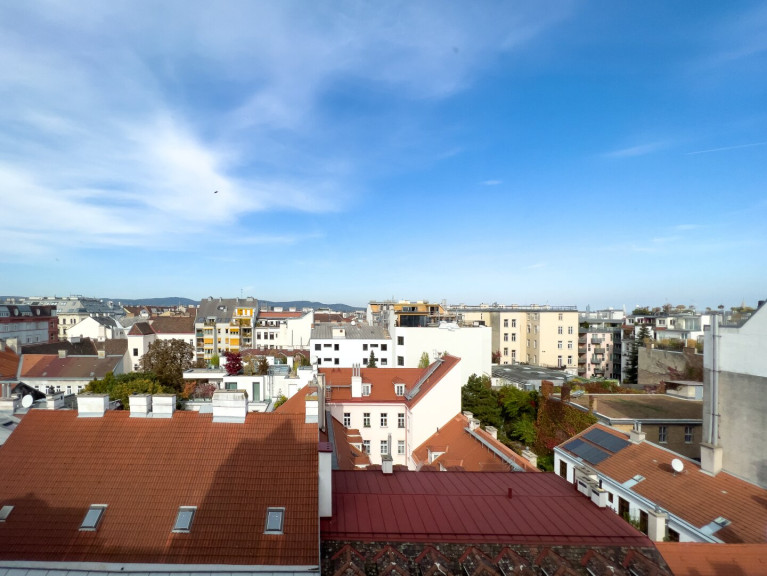 Wohnung - 1070, Wien - Sanierte Dachgeschosswohnung in Top-Lage | 1070 Wien