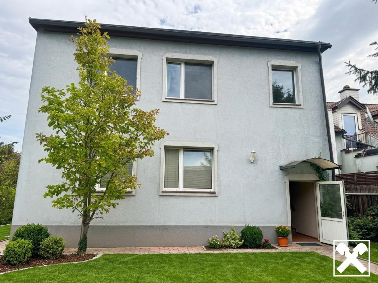 Haus - 2700, Wiener Neustadt - Großzügiges Wohnhaus auf sonnigem Grundstück -ruhige Siedlungslage