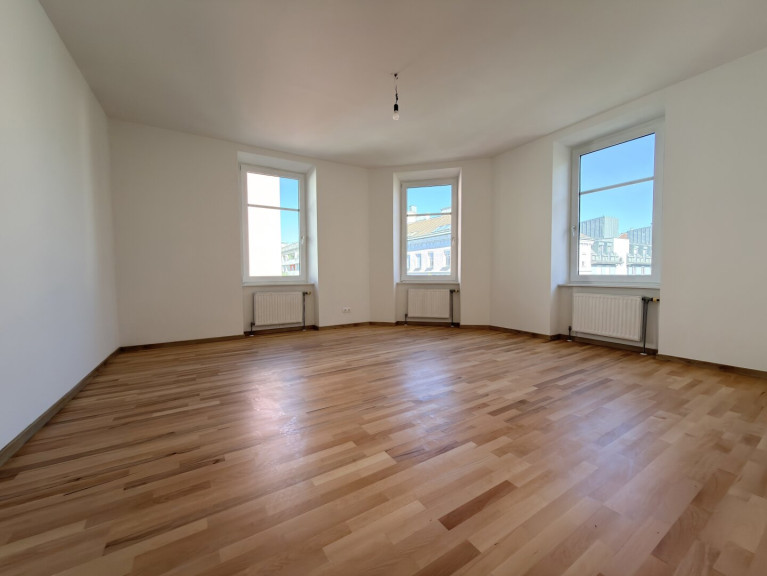 Wohnung - 1100, Wien - 2-Zimmer Wohnung nach komplett Sanierung im 3. Liftstock - Ruhelage - auch zur Vermietung geeignet – viel Platz für individuelle Wohnideen