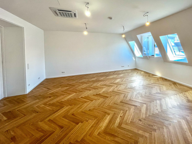 Wohnung - 1010, Wien - ERSTBEZUG nach Sanierung: Stilvolle 4 Zimmer Altbau-Wohnung mit großzügiger Dachterrasse im Herzen von 1010 Wien zu mieten