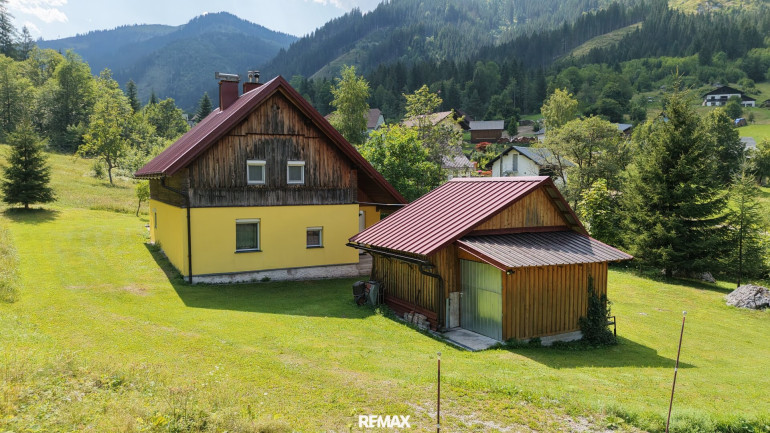 Haus - 8795, Radmer - "Ländliche Idylle mit herrlichem Bergpanorama - Wohnhaus mit Garage, Nebengebäuden und viel Grund"