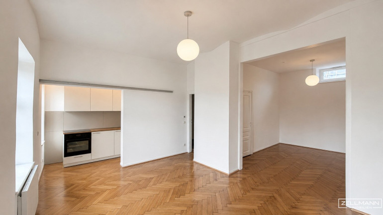 Büro / Praxis - 1080, Wien,Josefstadt - Stilvolles Dachgeschoss-Atelier - Erstbezug nach Generalsanierung | ZELLMANN IMMOBILIEN