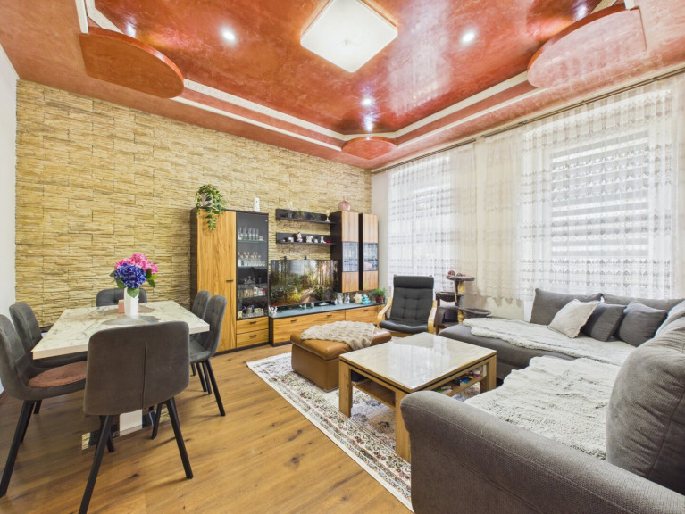 Wohnung - 1160, Wien - Großzügige 2-Zimmer-Altbauwohnung | 1160 Wien