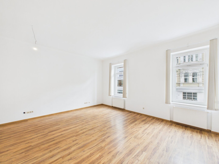 Wohnung - 4020, Linz - WGs aufgepasst - Geräumige großzügige 4 Zimmer-Wohnung in zentraler Lage in Linz ab sofort zu vermieten