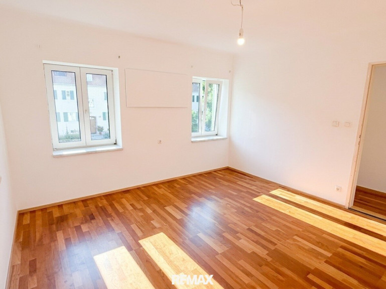 Wohnung - 8052, Graz - 2-Zimmer-Mietwohnung mit 80 m² Eigengarten und PKW-Abstellplatz