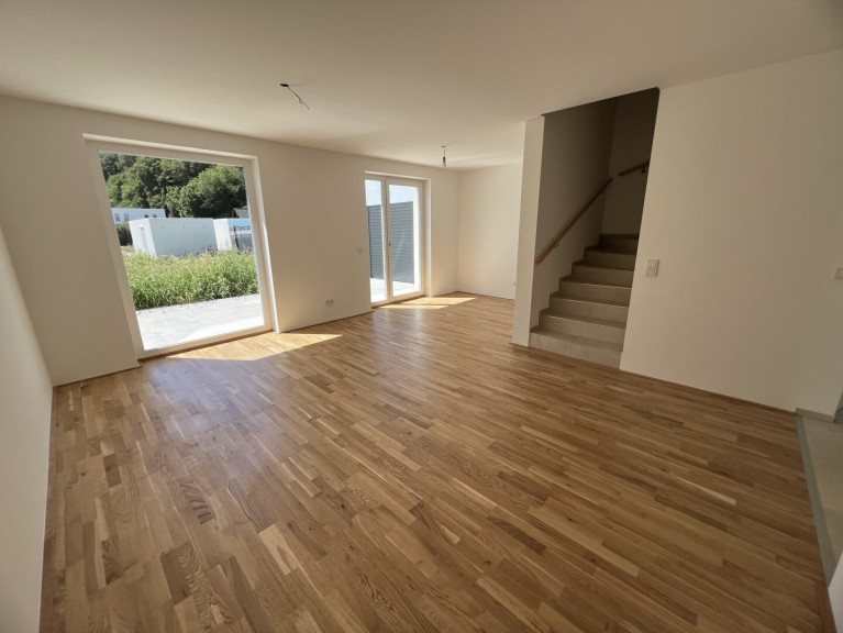 Haus - 4800, Attnang-Puchheim - Leistbare Neubau Doppelhäuser 128 m², Kauf ab nur € 1.505,- /Monat, hohe Förderung fix 1,5%/10 J., Galerie, Dachterrasse, Eigengarten, Einzelgarage