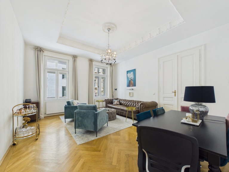 Wohnung - 1060, Wien - STILVOLLES ALTBAU-JUWEL AM RANDE ZUM 1. BEZIRK IM HERZEN WIENS