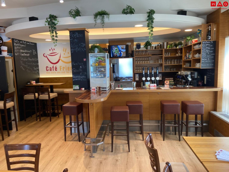 Gastgewerbe - 4020, Linz - Gastronomiefläche / "Cafe Friends" in Linz / Bindermichl - Keferfeld - auf Wunsch voll ausgestattet mit attraktivem Gastgarten – 81,28 m² | Barrierefrei | Aufsperren & Losstarten