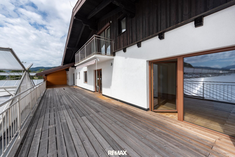 Wohnung - 4812, Pinsdorf - Großzügiges Wohnglück mit riesiger Terrasse