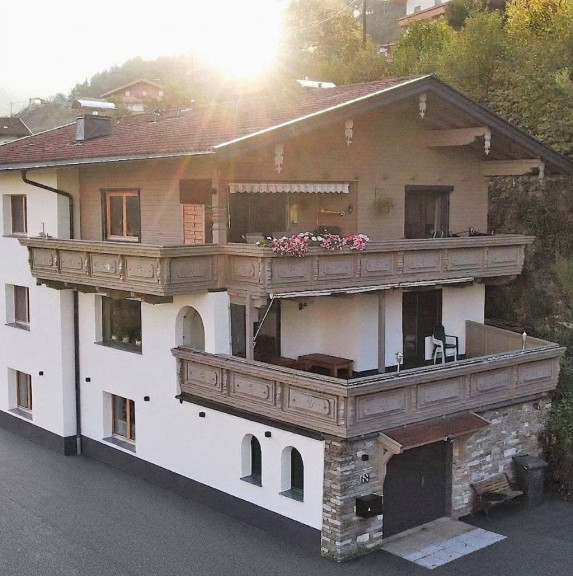 Haus - 6278, Hainzenberg - Mehrfamilienhaus in Aussichtslage