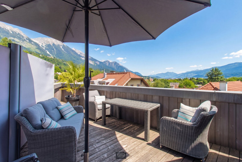 Wohnung - 6020, Innsbruck - 226 Immobilien: Urbaner Lifestyle in INNSBRUCK-HÖTTING: Dachgeschosswohnung mit Terrasse / Nordketten- + Stadtblick / Klimatisierung / opt. TG-AP
