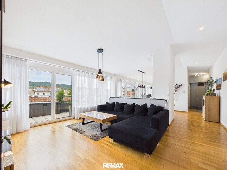 Wohnung - 2353, Guntramsdorf - Wunderschöne 4-Zimmer-Dachgeschosswohnung im Zentrum von Guntramsdorf