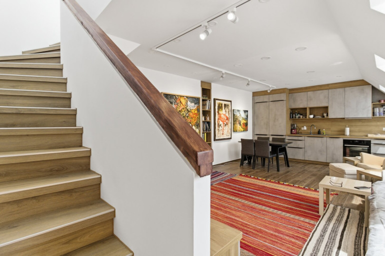 Wohnung - 1100, Wien - Über den Dächern von Wien: 2,5-Zimmer-Maisonette mit Sonnenterrasse, U1 Troststraße