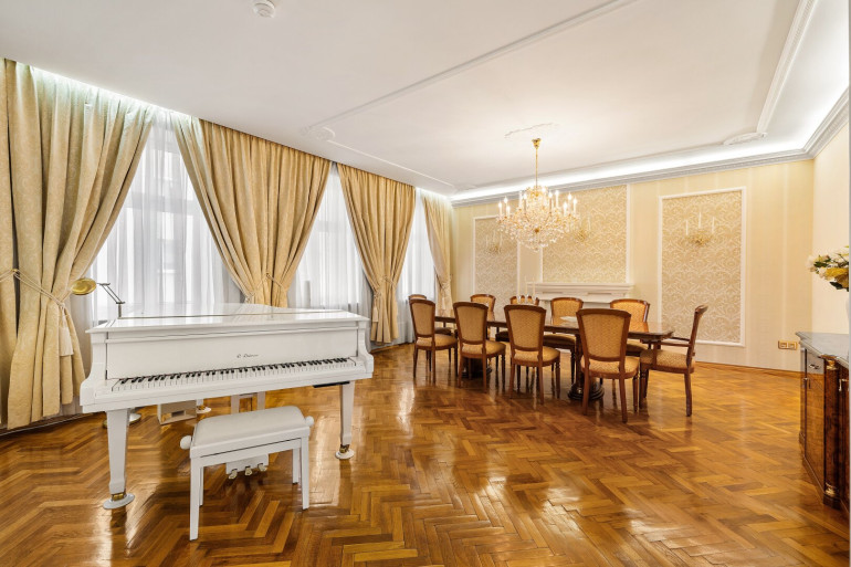 Haus - 1150, Wien - Exklusives Wiener Stadthaus mit 420m² Wohnfläche: Purer Luxus im Westen von Wien